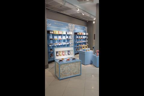 Wedgwood mugs plates tea 2